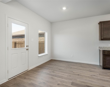 11117 Santana Drive - Photo Thumbnail 2