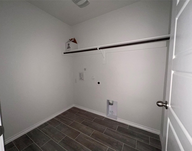 5744 Brookville Drive - Photo Thumbnail 26