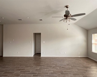 5744 Brookville Drive - Photo Thumbnail 4