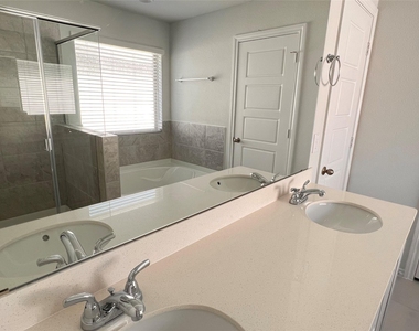5744 Brookville Drive - Photo Thumbnail 14