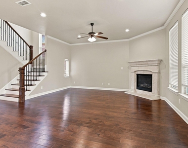 1819 Park Highland Way - Photo Thumbnail 8