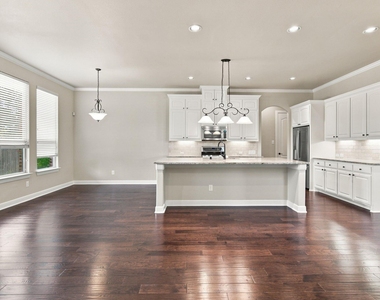 1819 Park Highland Way - Photo Thumbnail 10