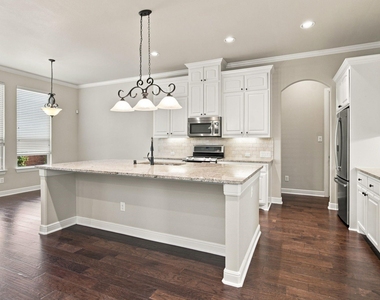 1819 Park Highland Way - Photo Thumbnail 12