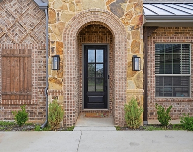 313 Bowrider Lane - Photo Thumbnail 3