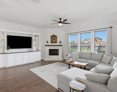 313 Bowrider Lane - Photo Thumbnail 9
