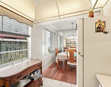 246 Normandy Lane - Photo Thumbnail 9