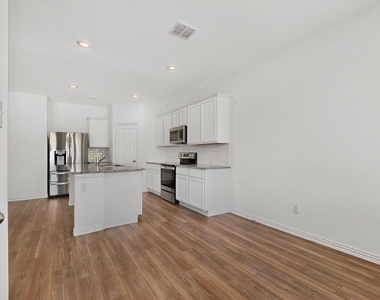 11609 Silver Queen Drive - Photo Thumbnail 9