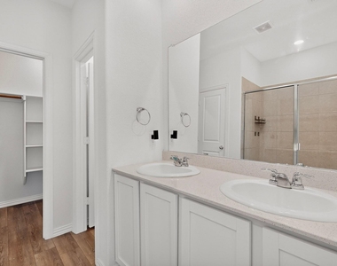 11609 Silver Queen Drive - Photo Thumbnail 16