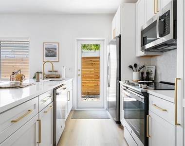 3300 Westview Avenue - Photo Thumbnail 12