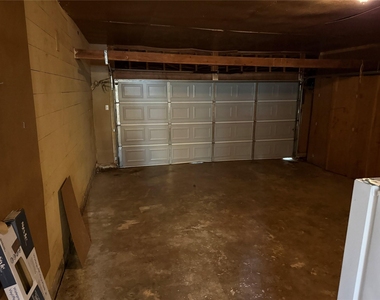 4042 Benbrook Street - Photo Thumbnail 31