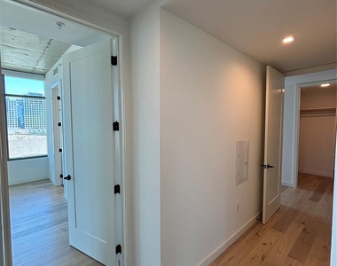 1801 N Pearl Street - Photo Thumbnail 29