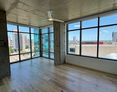 1801 N Pearl Street - Photo Thumbnail 30