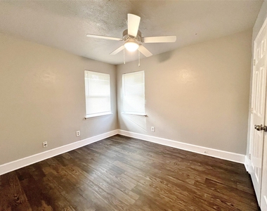 5301 Mansel Lane - Photo Thumbnail 14