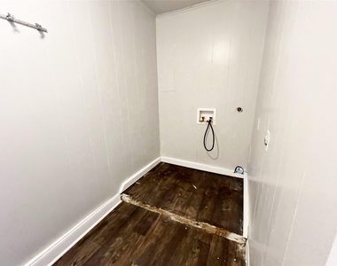5301 Mansel Lane - Photo Thumbnail 18