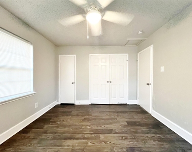 5301 Mansel Lane - Photo Thumbnail 11
