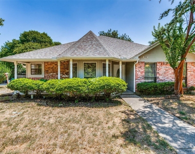 1001 Jorgenson Road - Photo Thumbnail 3