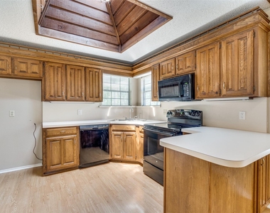 1001 Jorgenson Road - Photo Thumbnail 9