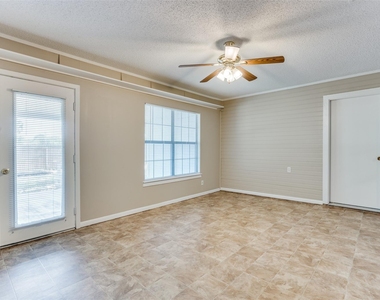 1001 Jorgenson Road - Photo Thumbnail 13