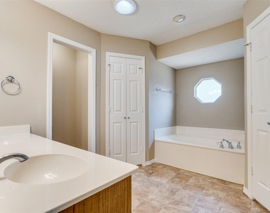 1001 Jorgenson Road - Photo Thumbnail 17