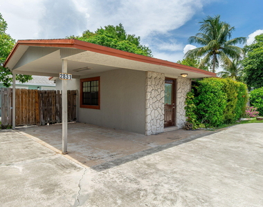 2831 N Seacrest Boulevard - Photo Thumbnail 6