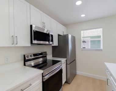 2831 N Seacrest Boulevard - Photo Thumbnail 14