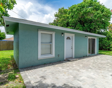 2831 N Seacrest Boulevard - Photo Thumbnail 30