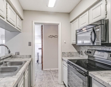 18240 Midway Road - Photo Thumbnail 19