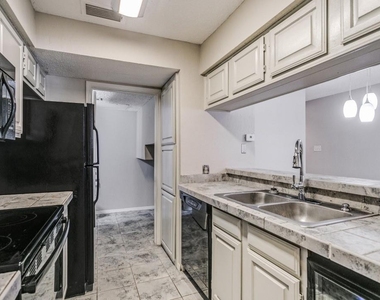 18240 Midway Road - Photo Thumbnail 17