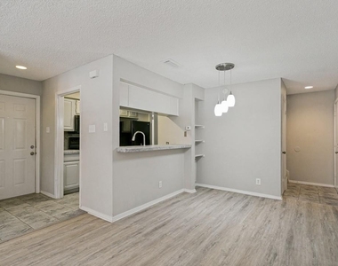 18240 Midway Road - Photo Thumbnail 8