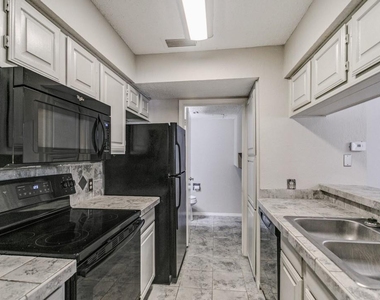18240 Midway Road - Photo Thumbnail 15