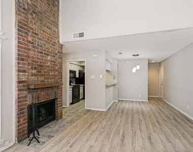 18240 Midway Road - Photo Thumbnail 2