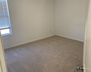 1230 Cherry Bark Drive - Photo Thumbnail 9