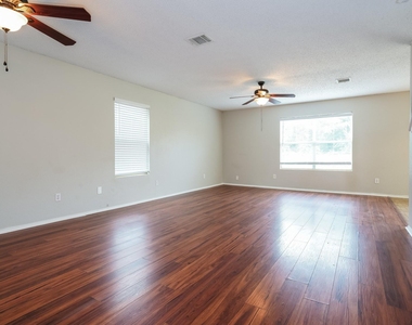 3356 Mojave Drive - Photo Thumbnail 2