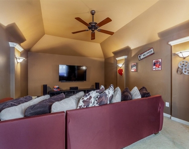 920 Fannin Drive - Photo Thumbnail 37