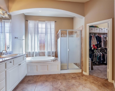 920 Fannin Drive - Photo Thumbnail 27
