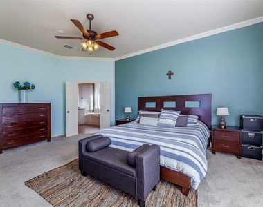 920 Fannin Drive - Photo Thumbnail 24