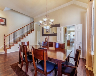 920 Fannin Drive - Photo Thumbnail 6