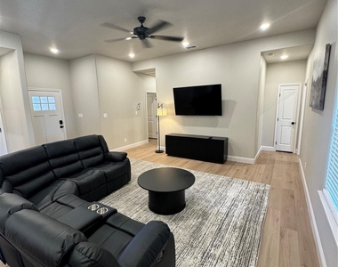 137 Copper Lane - Photo Thumbnail 4