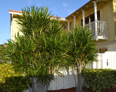 176 Seabreeze Circle - Photo Thumbnail 2