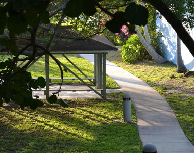 176 Seabreeze Circle - Photo Thumbnail 22
