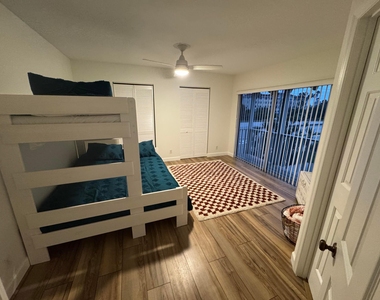 176 Seabreeze Circle - Photo Thumbnail 14