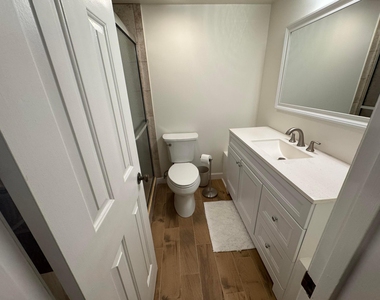 176 Seabreeze Circle - Photo Thumbnail 16