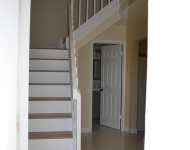 176 Seabreeze Circle - Photo Thumbnail 6