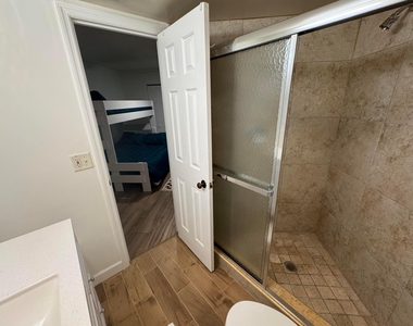 176 Seabreeze Circle - Photo Thumbnail 17