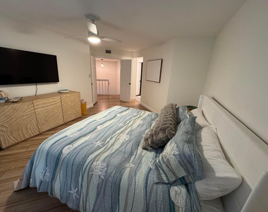 176 Seabreeze Circle - Photo Thumbnail 19