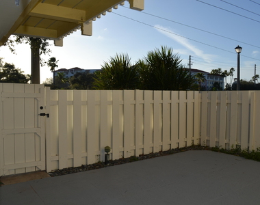 176 Seabreeze Circle - Photo Thumbnail 3