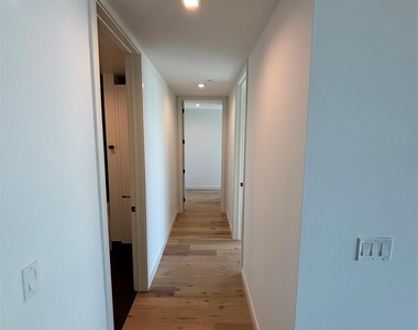 1801 N Pearl Street - Photo Thumbnail 13