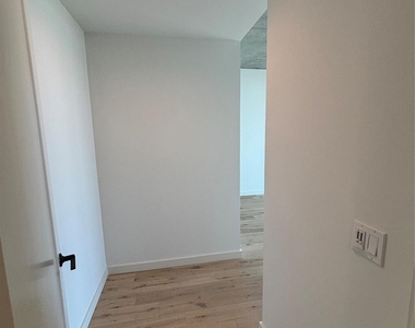 1801 N Pearl Street - Photo Thumbnail 19