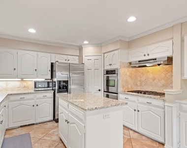 6950 Joyce Way - Photo Thumbnail 4