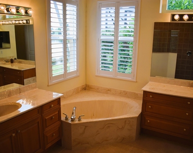 895 Sw Grand Reserves Boulevard Sw - Photo Thumbnail 15